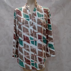 BLUSA PEPA CON BOTONES MANGA LARGA FRANCESA