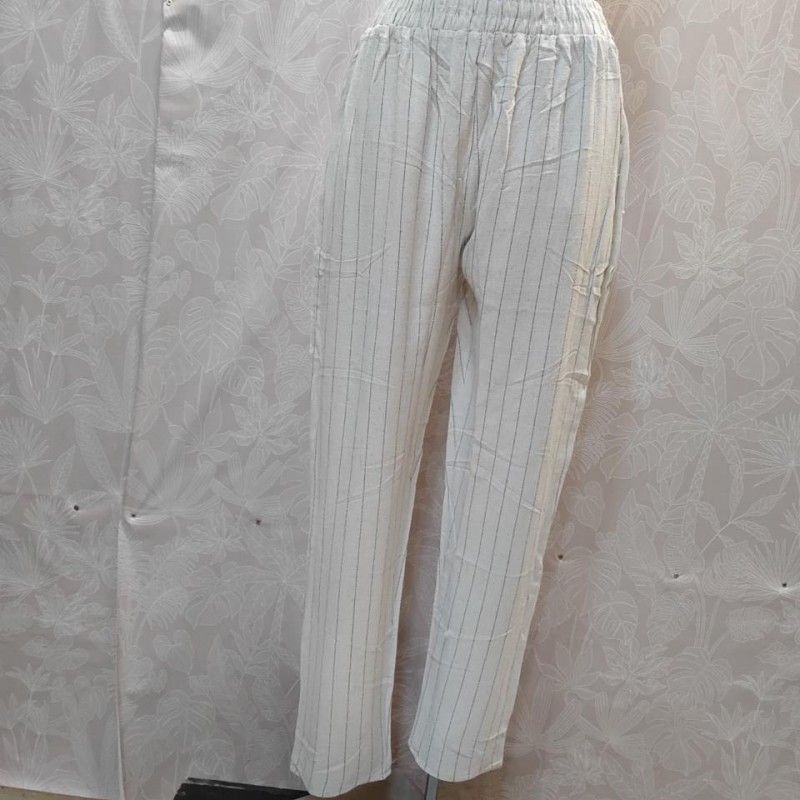 PANTALON TLINO CON BOLSILLOS