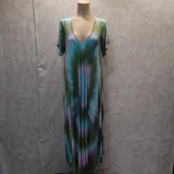 VESTIDO DEGRADADO CUELLO PICO LARGO MANGA CORTA
