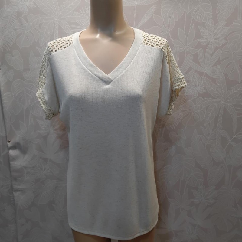BLUSA MANGA CON REGILLA  ESPALDA LISA Y REGILLA