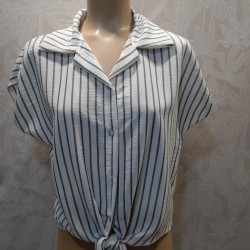 CAMISA RAYAS CON LAZO MANGA CORTA RECOGIDA