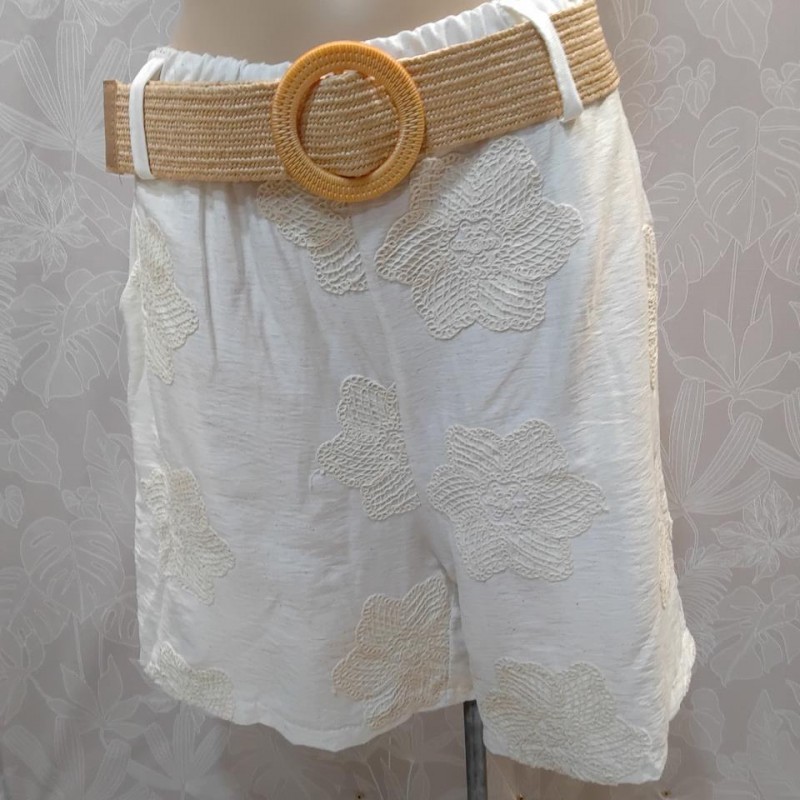 PANTALON CORTO  TIPO LINO CINTURON