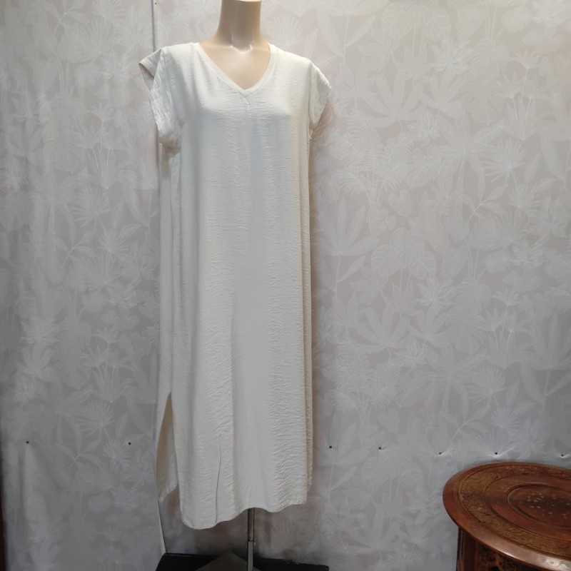 VESTIDO LISO MANGA CORATA CUELLO PICO