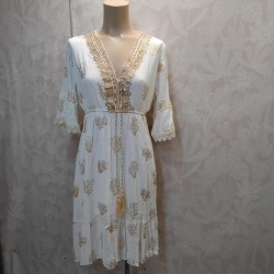 VESTIDO CLOE MANGA Y PASAMANERIA DORADA PECHO