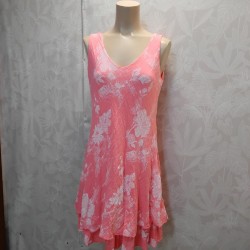 VESTIDO CUELLO PICO TIRANTE ANCHO 