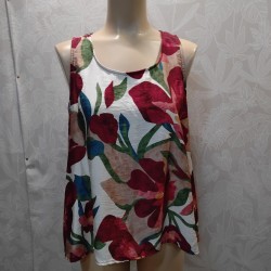 BLUSA SIN MANGA MINA CON BOTONES EN LA ESPALDA