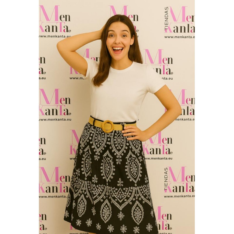 FALDA EVA BORDADA LARGA