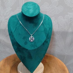 COLGANTE CRUZ VASCA EN ACERO PLATEADO