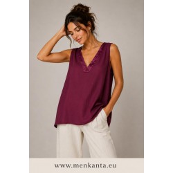 BLUSA LISA CUELLO RASO PICO SIN MANGA