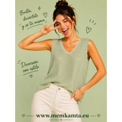 BLUSA COLOR LISO BRILLO SIN MANGA